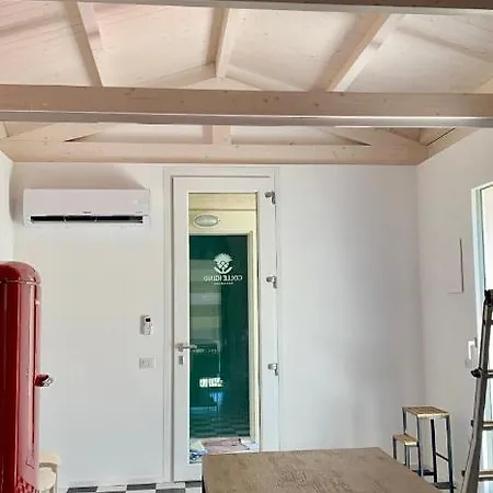 Colle Igino アパート *